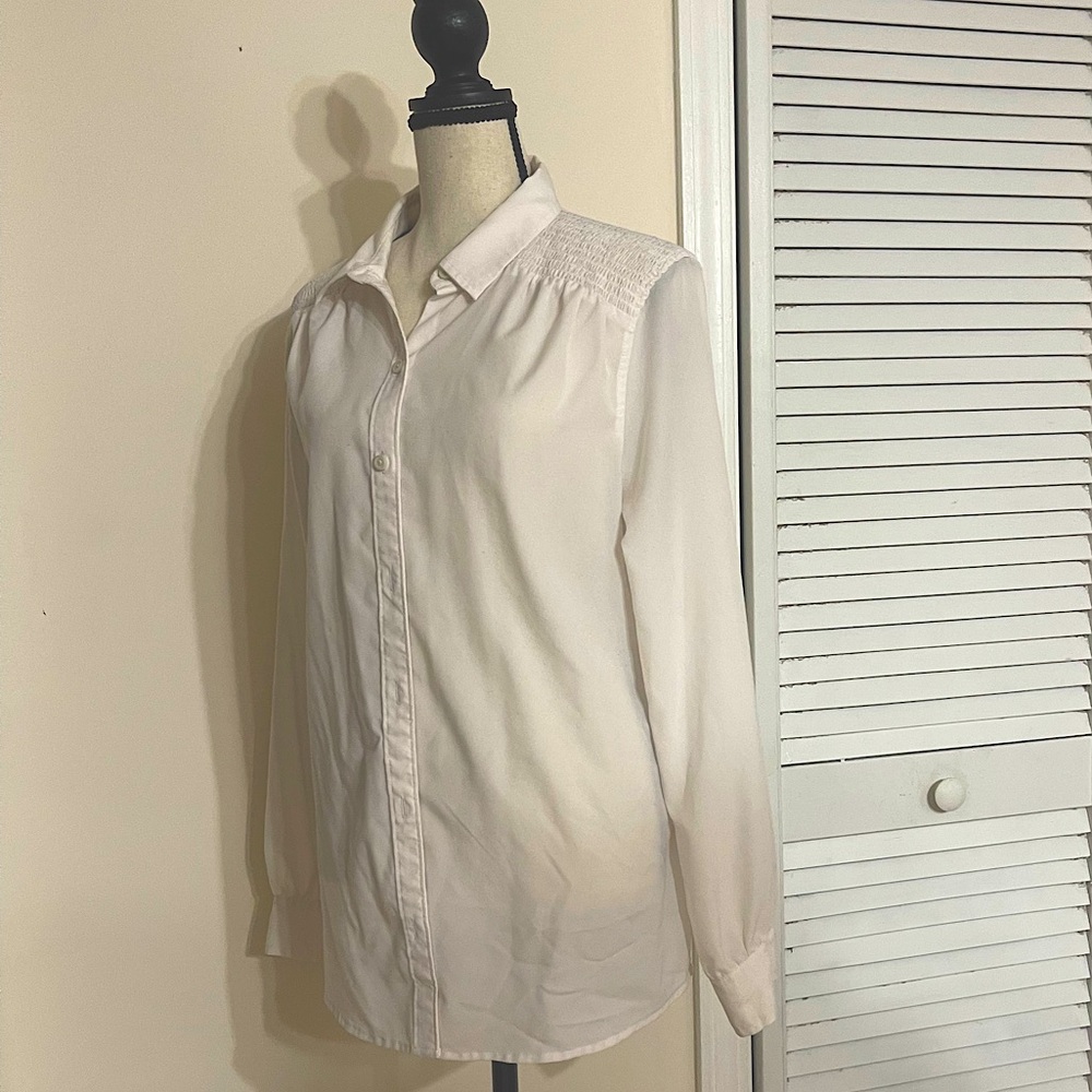 Medium Banana Republic Blouse